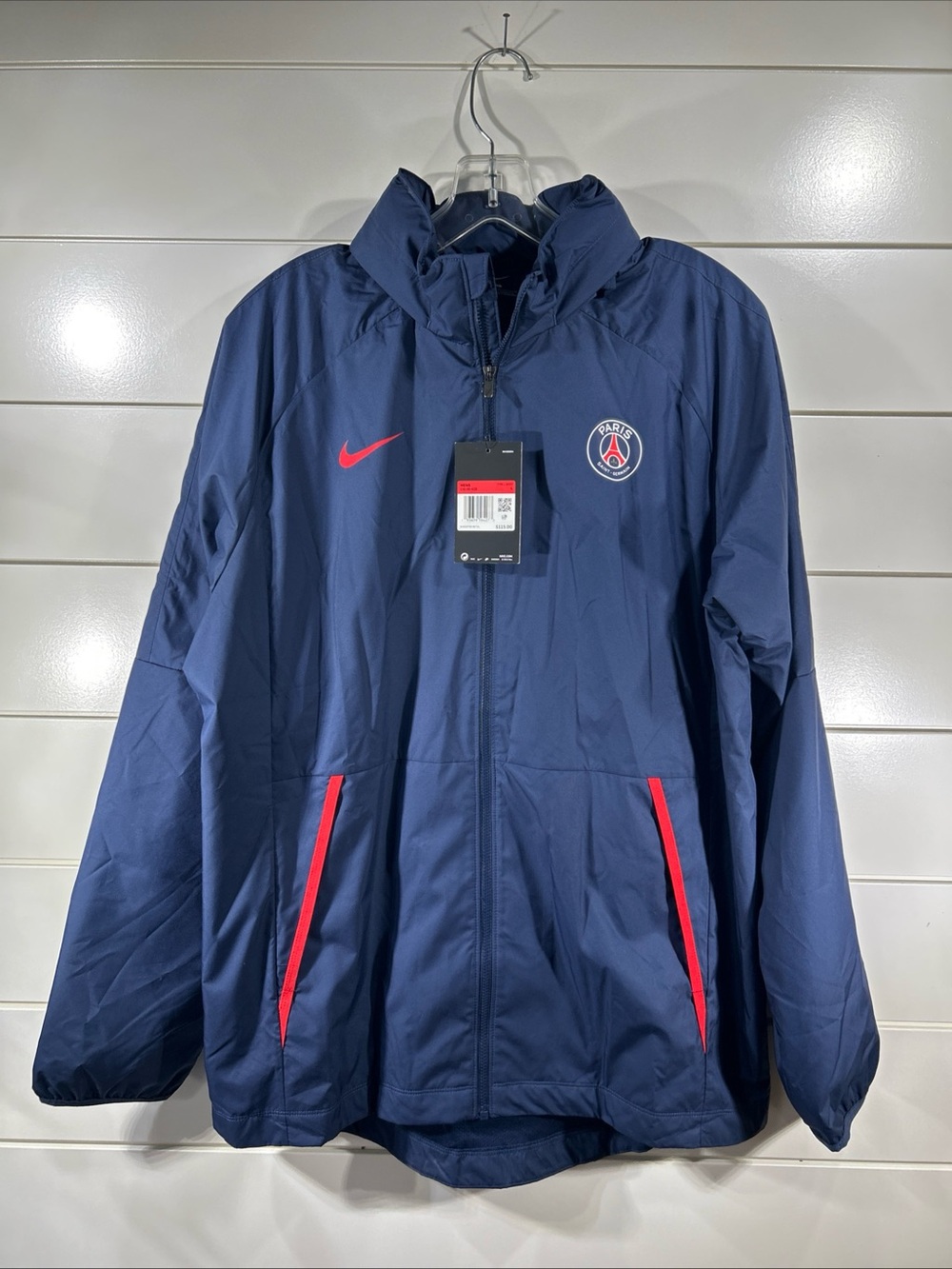 NWT NIKE PARIS SAINT GERMAIN LARGE ATHLETIC JACKET